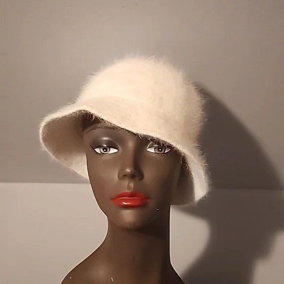 Cream Angora-Look Bucket Hat Women main image 4